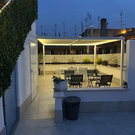 Colonna بيت ضيافة روما