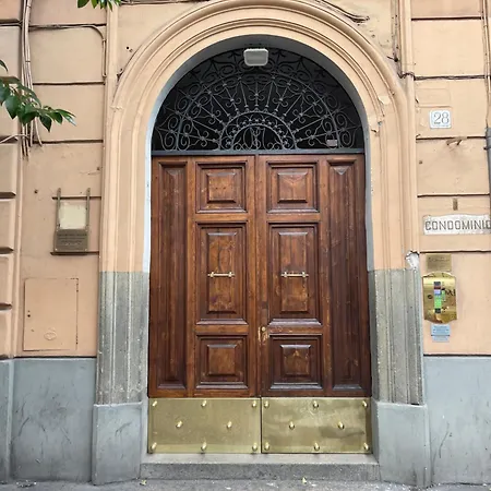 ゲストハウス Colonna ローマ