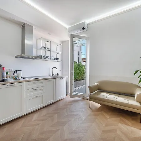 ゲストハウス Colonna 4*