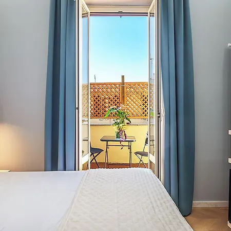 ゲストハウス Colonna 4*